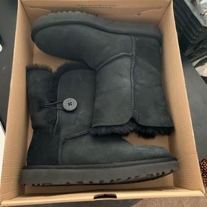 BLACK BAILEY UGGS